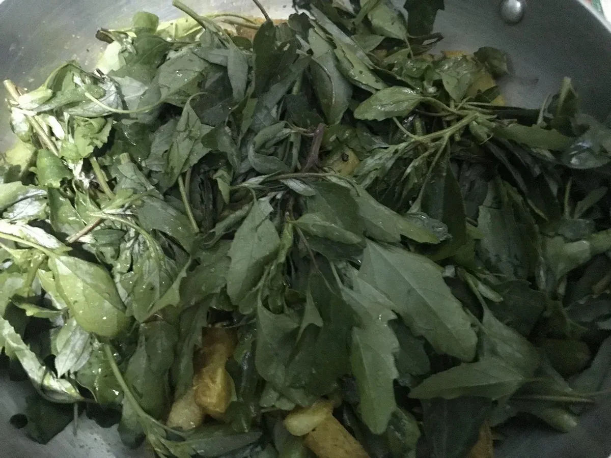 Cooking bethe ko sag